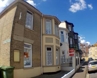 4 berth first floor flat Glen Villa 3 - Great Yarmouth - Building