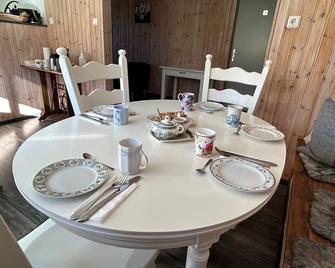 Guesthouse Baegisa - Akureyri - Jadalnia