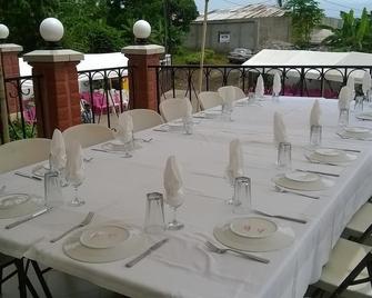 Victoria Guest House - Limbe - Ristorante