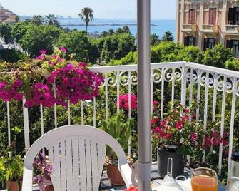 B&B Divina Salerno - Salerno - Balcony