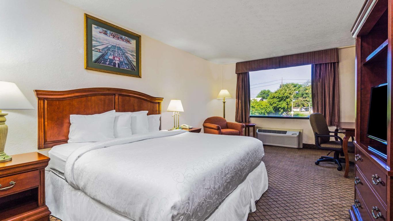 Days Inn by Wyndham Columbus Airport