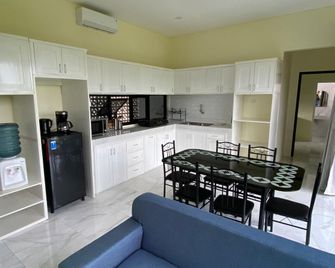 Villa Mike Yogyakarta - Yogyakarta - Cocina