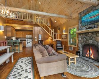 Metolius Cabin 7 - Camp Sherman - Sala de estar