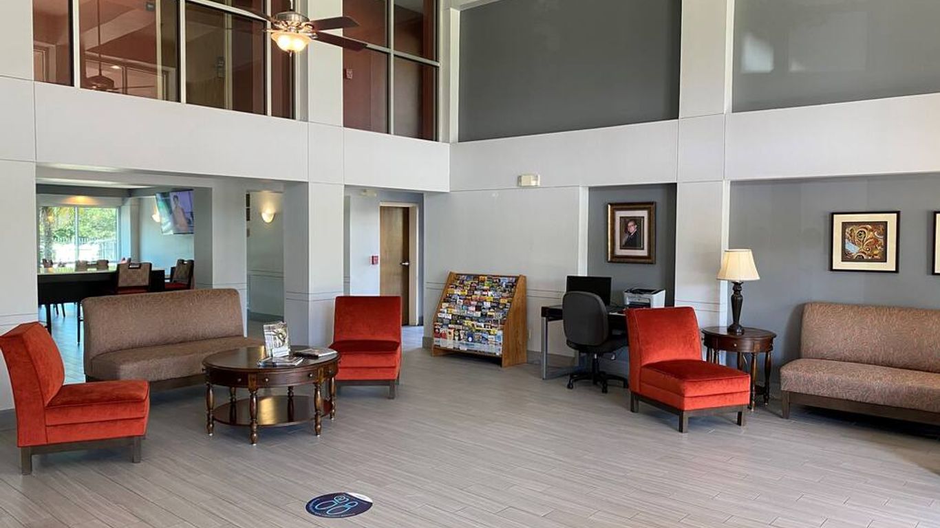 Ramada by Wyndham Luling