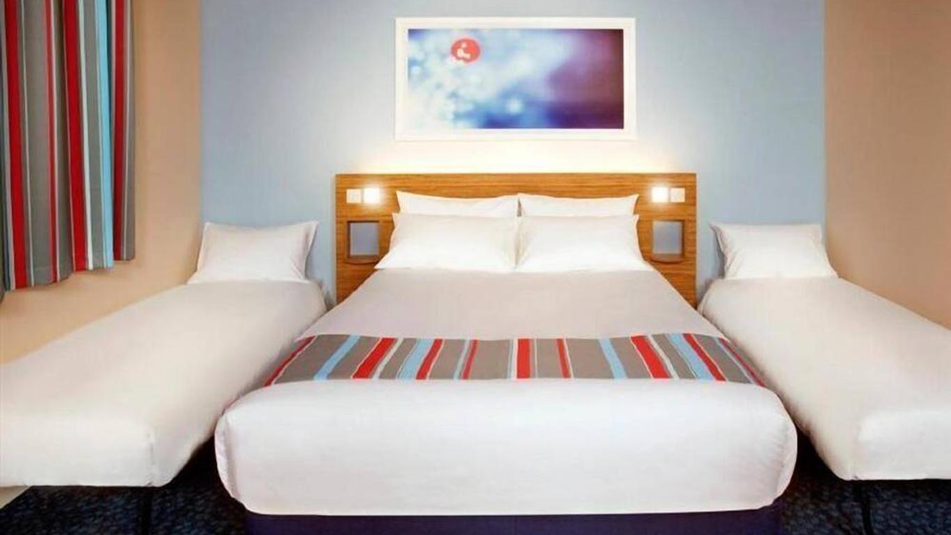 Travelodge Perth Broxden Junction