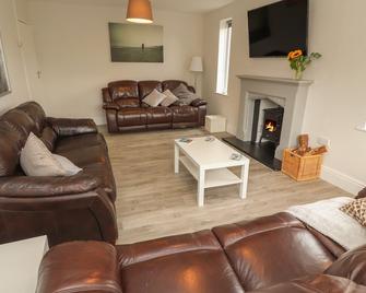 Greystones - Llandudno - Living room