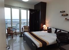 Luxury apartment at Chennai Old Mahabalipuram Road - Chennai - Bedroom