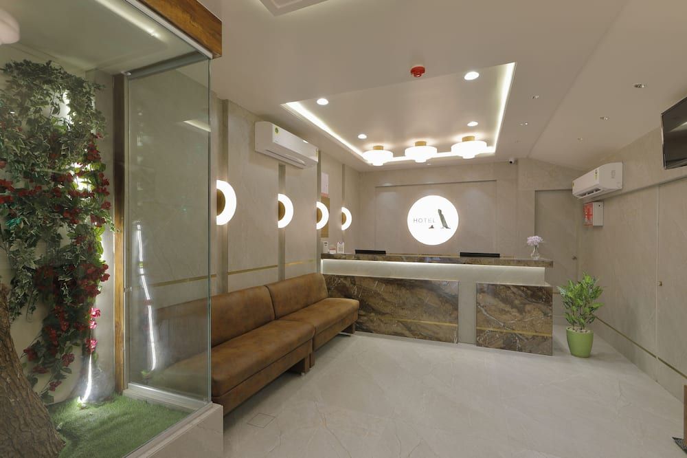 Hotel Ariana Residency - Mumbai - Front desk