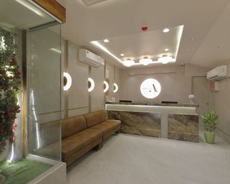 Hotel Ariana Residency - מומבאי - דלפק קבלה