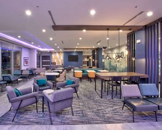 La Quinta Inn & Suites by Wyndham Dallas/Fairpark - דאלאס - טרקלין