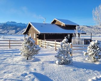 Cozy Ranch House on 46 Acres w/ Spectacular Views - Ridgway - Edificio