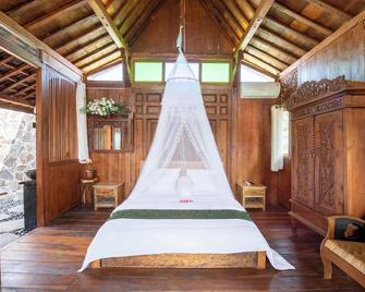 Javalo Villa Lombok - Kuta - Bedroom