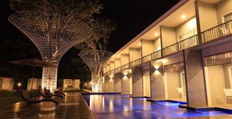 Amarin Resort - Chiang Rai - Piscina