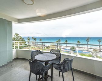 Reo Hotel - Antalya - Balkong