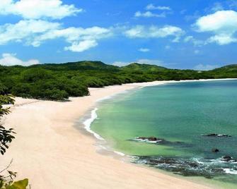Charming Unit With Pool Sleeps 4 - Walk to Brasilito Beach - Brasilito - Beach