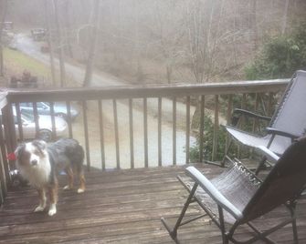 Free Guided mountain walking tour with ranch stay - Walland - Balcony