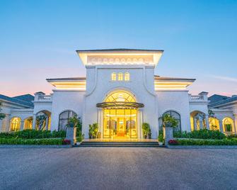 Vinpearl Discovery Ha Tinh - Hà Tĩnh - Building