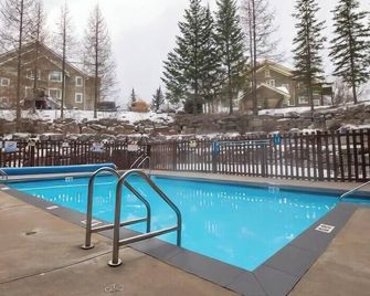 Riverside Way by Fernie Lodging Company - Fernie - Pool