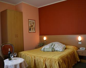 Europa - Poggibonsi - Schlafzimmer