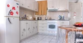 Apollonia Holiday Apartments - Serviced Hotel Apartments - Paphos