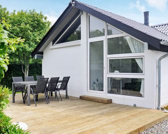 4 star holiday home in Struer - Struer - Innenhof