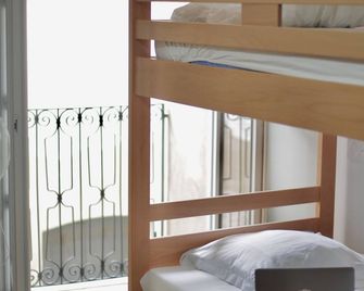 Hostel Le Diablotin - Saint-Jean-de-Fos - Balcon