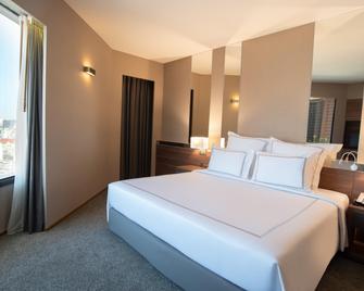 Jubilee Prestige Hotel Ratchadapisek - Banguecoque - Quarto