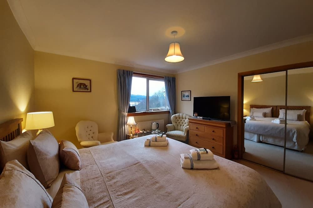High March - Beauly - Schlafzimmer