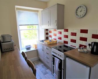 Apartment 5 - Executive, Balcony, Garden view - Torquay - Küche