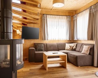 Chalet # 32a mit 3 Schlafzimmer, Sauna & Whirlpool - Katsch an der Mur - Salon