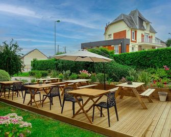 Ibis Budget Fécamp - Fécamp - Patio