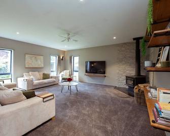 Mount Hutt Haven - Methven - Living room