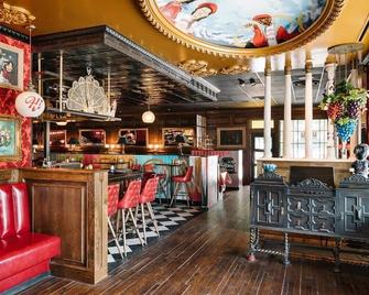 Walk to Food, Fast Wifi - Pastel Studio - Portoro - אוסטין - בר