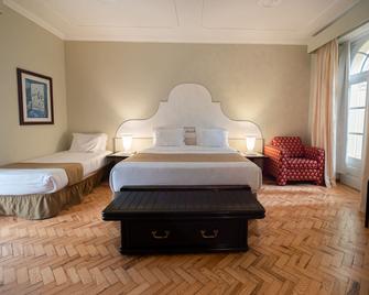 Hotel de Moura - Moura - Schlafzimmer