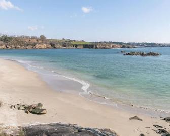 Holiday Home Saint Nicolas by Interhome - Nevez - Strand