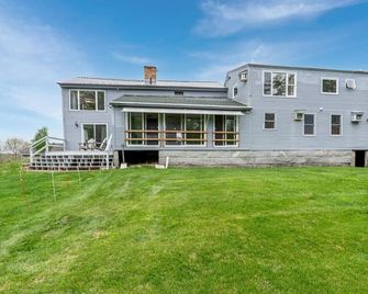 B - Farm Suite on a Cattle Farm - Loudon - Building