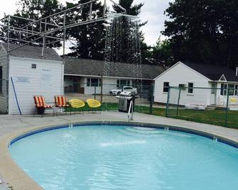 Sunrise Motel - Saco - Pool