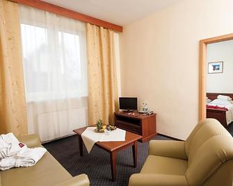 Hotel Arkadia - Legnica - Wohnzimmer