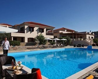 Skopelos Holidays Hotel & Spa - Skopelos - Pool