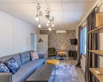 Kuukkeli Ivalo Arctic House - Ivalo - Living room