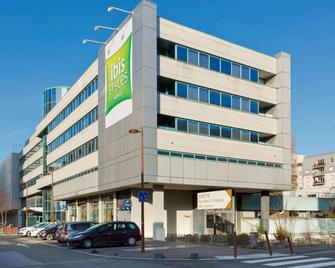 ibis Styles Massy Opéra - Massy - Bâtiment