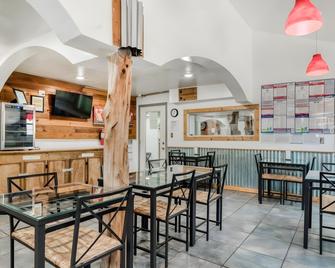 OYO Hotel Houston, Tx Near Medical Center Nrg Stadium - Houston - Restaurante