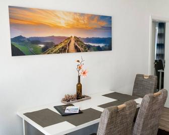 Enjoy your stay in Alzey's beautiful center - Alzey - Essbereich