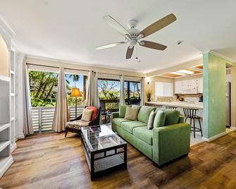 Sandpiper 120B - Princeville - Living room