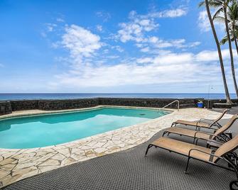 Kona Magic Sands#309 Top Floor Direct Beachfront, Air Conditioning!! - Kailua-Kona - Alberca