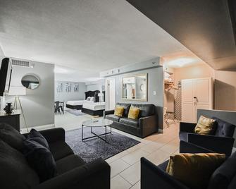 Stripviewsuites At Jockey Club - Las Vegas - Living room