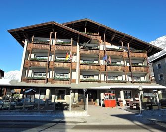 Hotel Derby - Bormio - Edificio