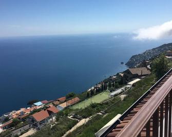 L'Eco dell'800 - Furore - Balcony