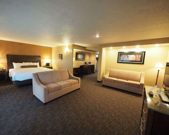 Evergreen Resort - Cadillac - Schlafzimmer