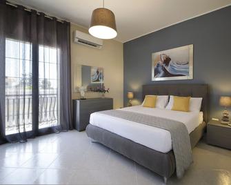 Villa Merilusi Apartments - Fontane Bianche - Habitación